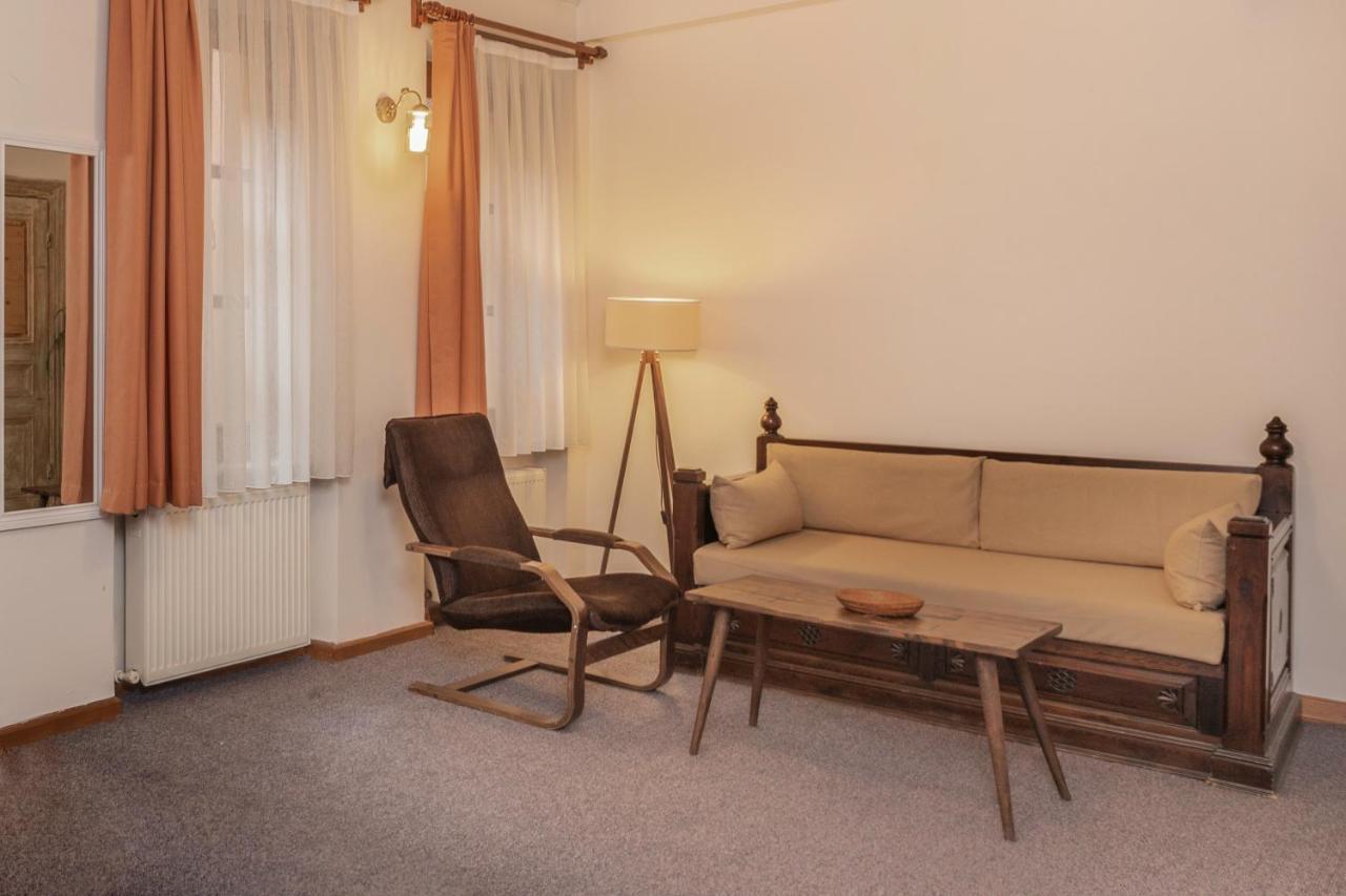 9 Pera Apartment Istanbul Exterior photo